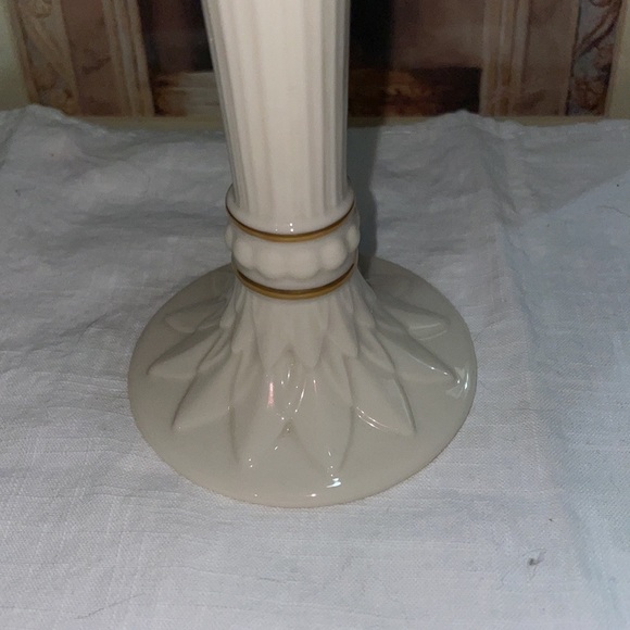 LENOX Ivory Fluted Porcelain Tivoli Bud Vase Embossed Gold Trim - Picture 9 of 10